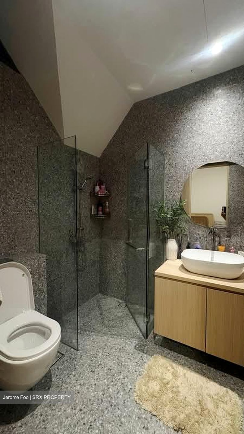 Changi South Avenue 1 (D16), Terrace #565821051